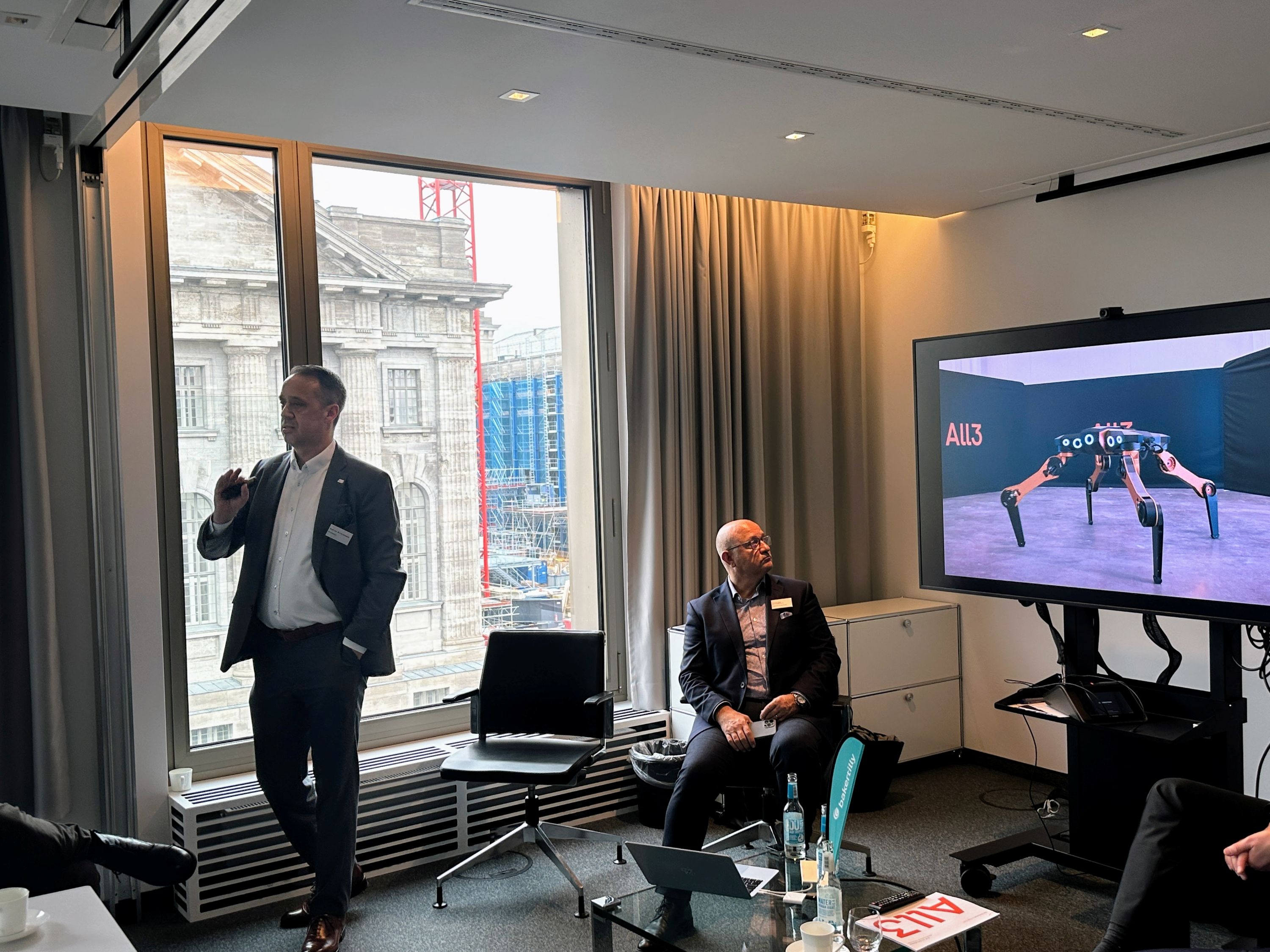 Vorstellung des Bauroboters Mantis. Im Fokus: Automatisierung, Präzision und industrielle Bauprozesse | BERLINboxx